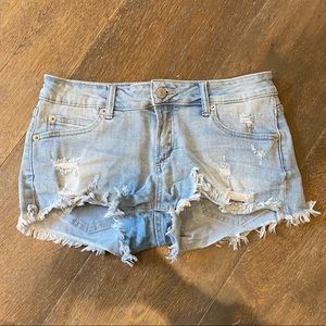 jean shorts!!